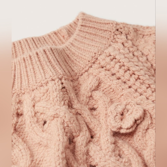 🔥Last 2🔥 MANGO Applique sweater - Picture 2 of 7